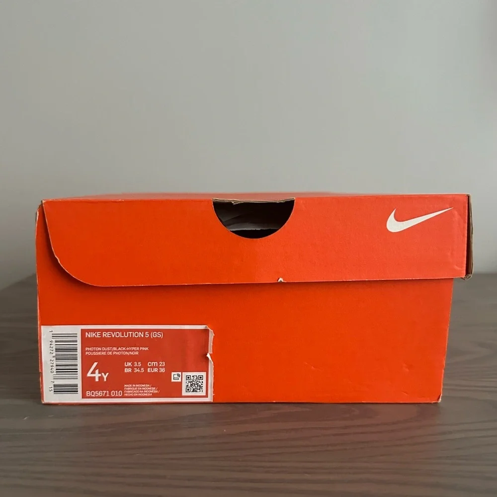 Nike hand sole owned
